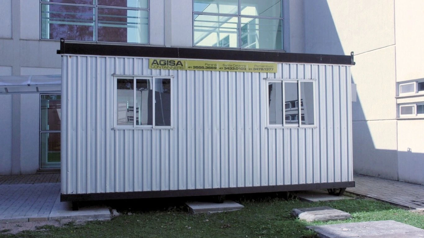 Container escritório modular para obra — modelo AGISA.