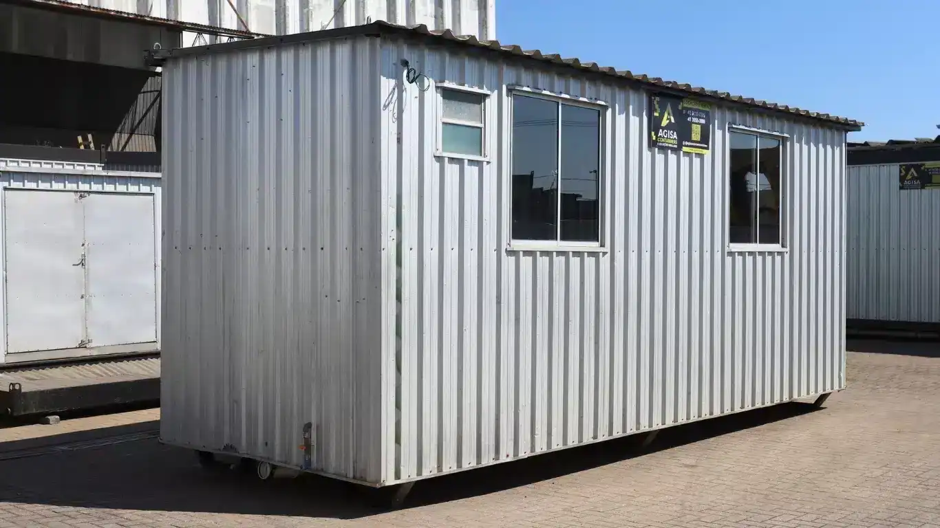 Locação de escritório container para obra com banheiro — AGISA Soluções Modulares
