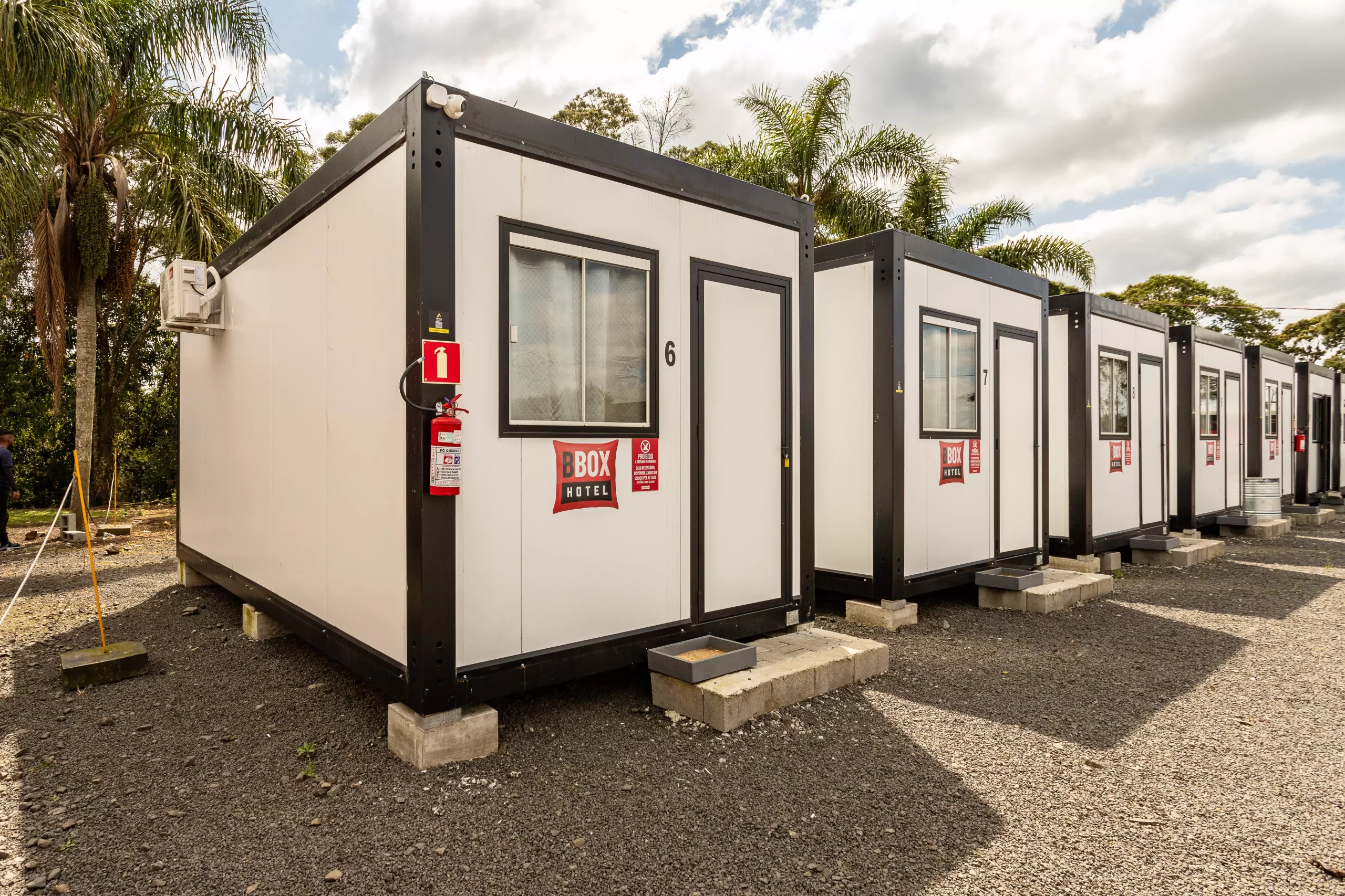 Hotel modular AGISA com quartos termoacústicos e montagem rápida