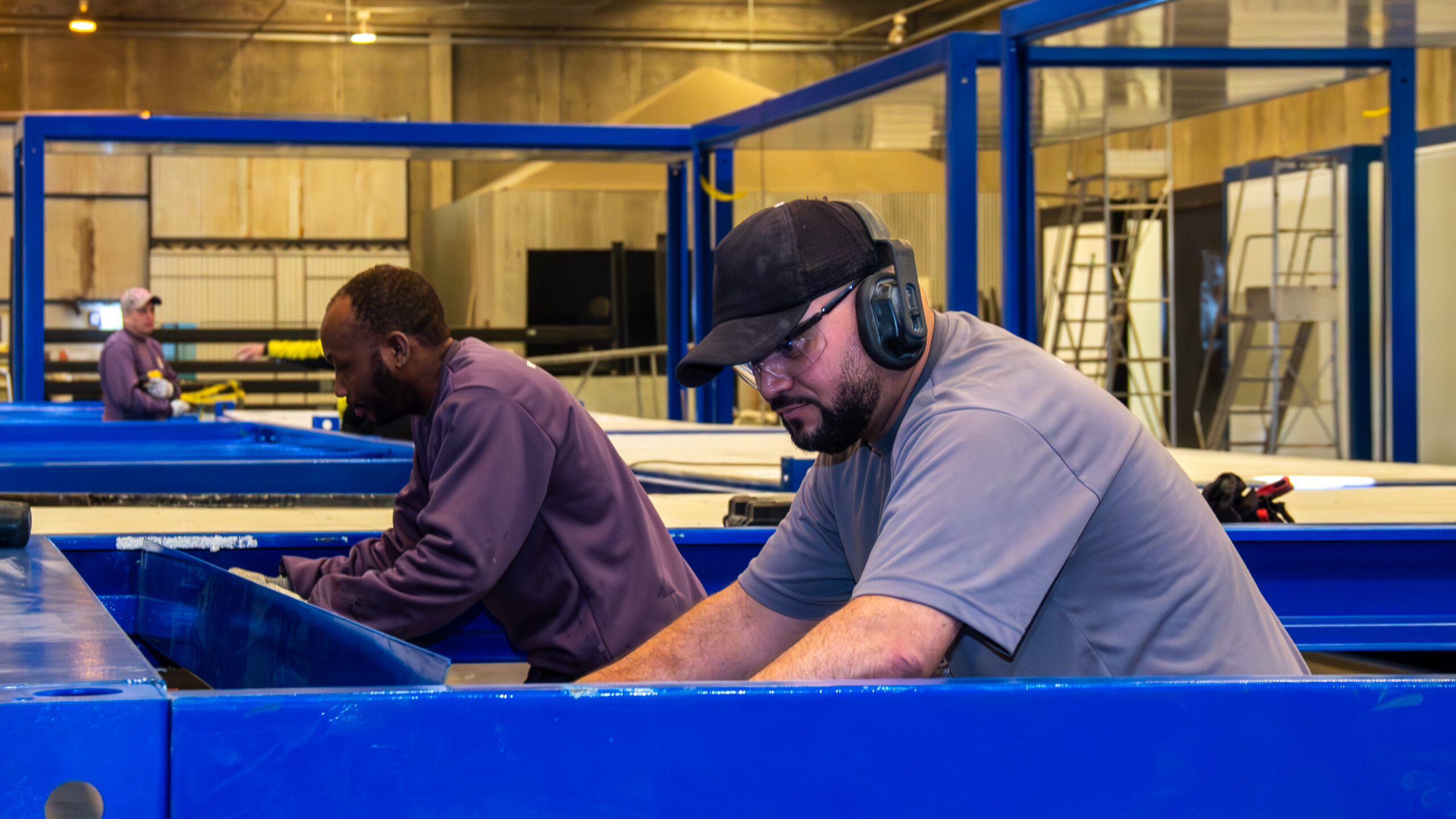 Equipe AGISA desenvolvendo soluções modulares inovadoras