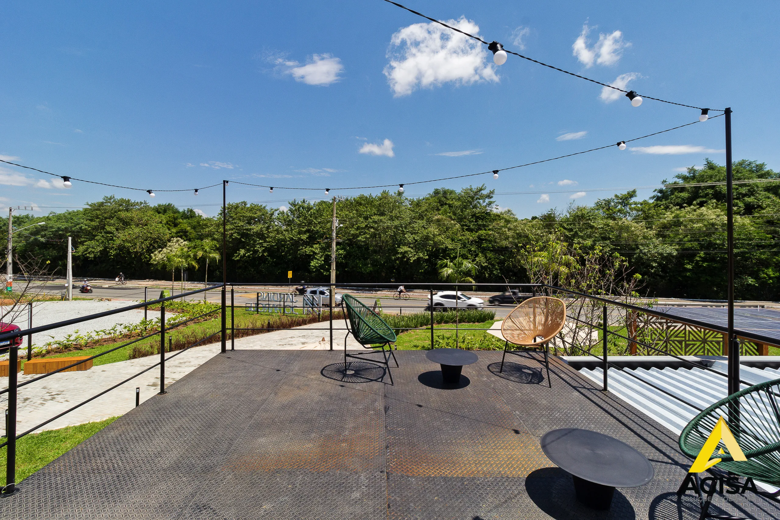 Plantão de vendas modular AGISA com estrutura metálica e fachada moderna