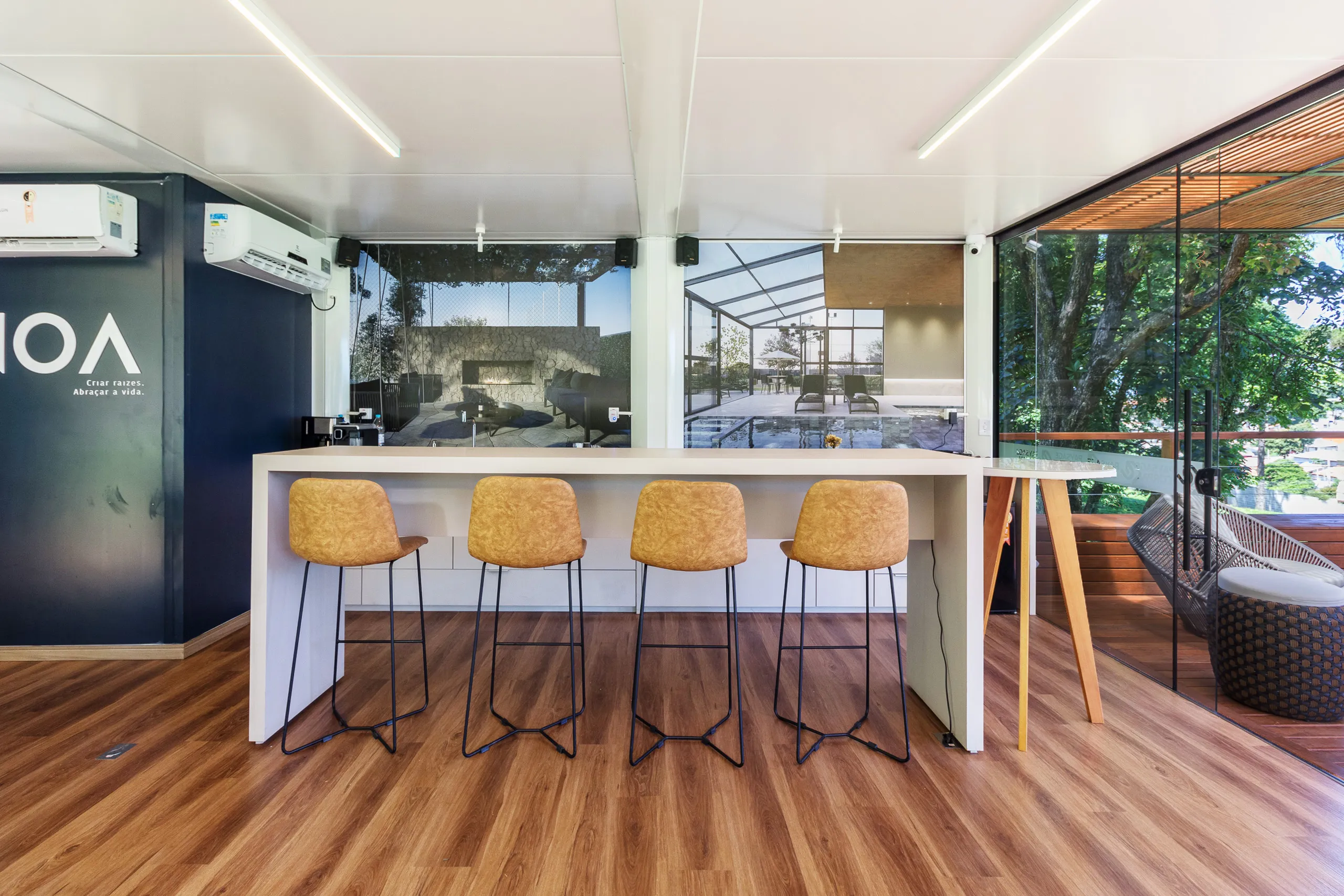 Plantão de vendas modular AGISA com estrutura metálica e fachada moderna